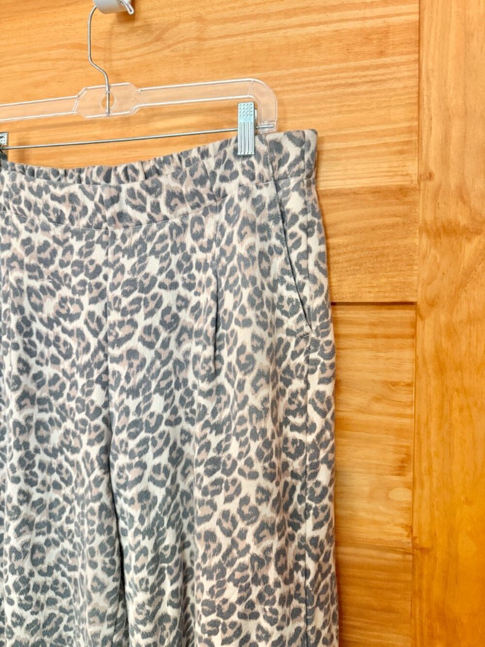 aerie Leopard Print Oversized Wide Leg High Rise Casual Lounge Sweatpants size L - Picture 4 of 5